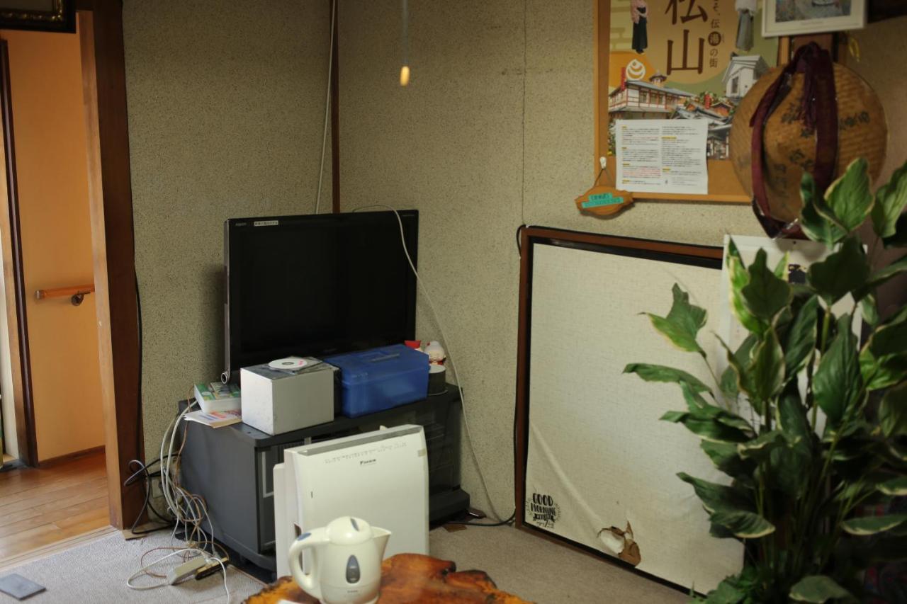 Hojo Suigun Youth Hostel Matsuyama  Exterior photo